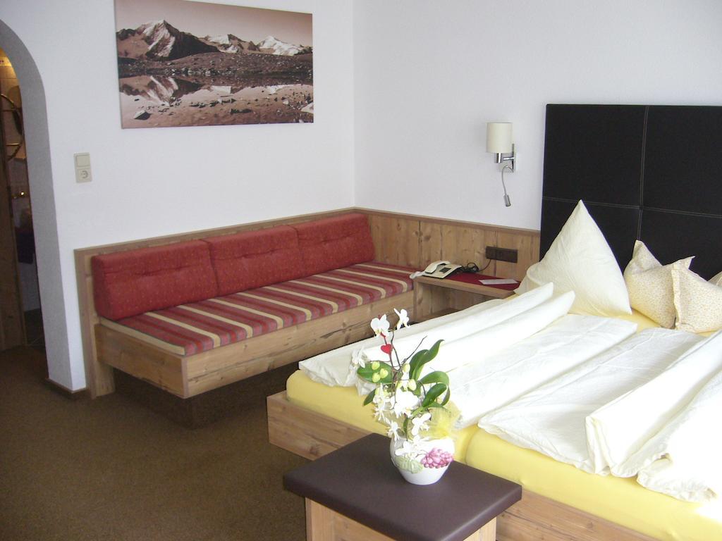 Sportpension Rubin Solden Room photo
